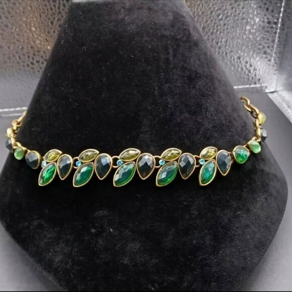 Jewelry - Green Yellow Leaf Bead Bib Goldtone Necklace
